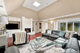 419 E Fair Harbor Ln, Houston, TX 77079 - Photo 23