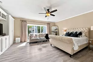419 E Fair Harbor Ln, Houston, TX 77079 - Photo 21