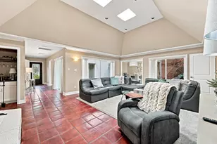 419 E Fair Harbor Ln, Houston, TX 77079 - Photo 7
