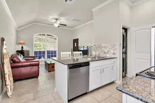102 Cadence Ct, Montgomery, TX 77316 - Photo 25