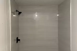 8844 Congo Ln, Houston, TX 77040 - Photo 9