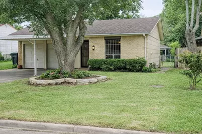 10818 Long Gate Drive, Houston, TX 77047 - Photo 1