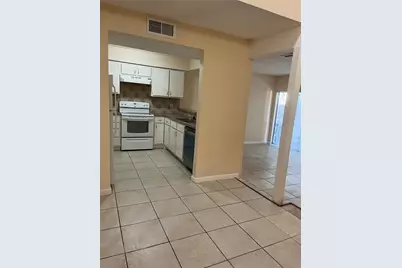 7064 Greenway Chase Street, Houston, TX 77072 - Photo 7
