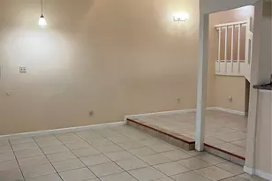 7064 Greenway Chase St, Houston, TX 77072 - Photo 9