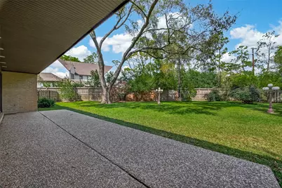 10614 Fairlane Drive, Houston, TX 77024 - Photo 29