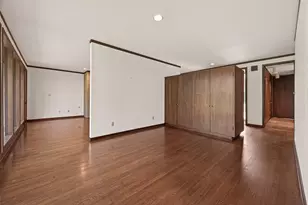 10614 Fairlane Dr, Houston, TX 77024 - Photo 11