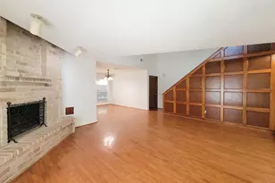 2030 Creek Valley Ln, Sugar Land, TX 77478 - Photo 11