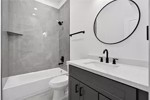 4822 Creekmont Dr, Houston, TX 77091 - Photo 9
