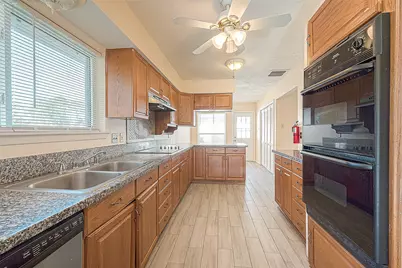 830 Kenforest, Missouri City, TX 77489 - Photo 27