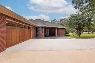 1702 Country Creek Ct, Magnolia, TX 77354 - Photo 3