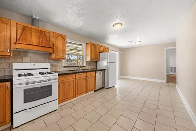 2018 Woodvine Drive, Houston, TX 77055 - Photo 11