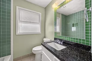 2018 Woodvine Dr, Houston, TX 77055 - Photo 15