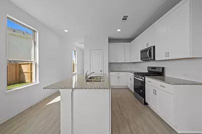 1806 Glacier Gorge Trail, Dayton, TX 77535 - Photo 3