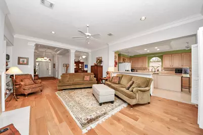 19 Wild Meadow Court, The Woodlands, TX 77380 - Photo 11