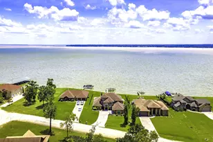 127 Bridgewater, Onalaska, TX 77360 - Photo 1