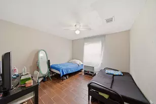 7511 Arnim St, Houston, TX 77087 - Photo 9