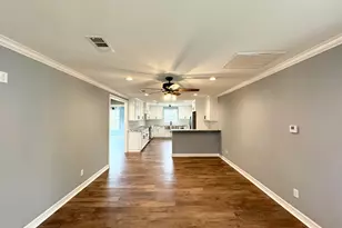 409 S 9th St, Crockett, TX 75835 - Photo 9