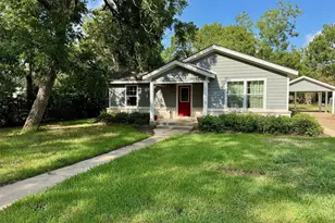 409 S 9th St, Crockett, TX 75835 - Photo 1