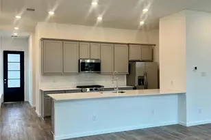 2202 Via Isa Ln, Houston, TX 77051 - Photo 9