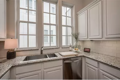 266 E 28th Street, Houston, TX 77008 - Photo 11