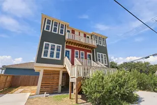 1201 28th St, Galveston, TX 77550 - Photo 3