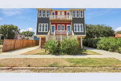 1201 28th Street, Galveston, TX 77550 - Photo 1