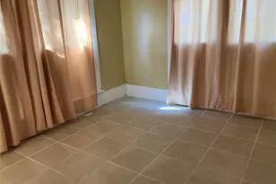 312 S Mechanic St, El Campo, TX 77437 - Photo 5