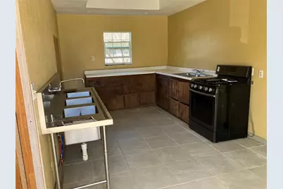 312 S Mechanic Street, El Campo, TX 77437 - Photo 3