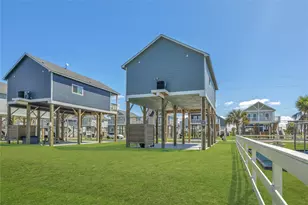 1079 Cedar Ln, Gilchrist, TX 77617 - Photo 31