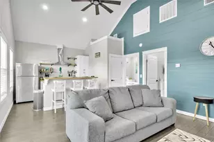 1079 Cedar Ln, Gilchrist, TX 77617 - Photo 21