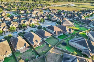 11119 Mineral Island Ln, Richmond, TX 77406 - Photo 7