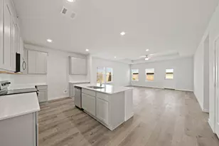 10719 Blocker Ct, Bryan, TX 77801 - Photo 5