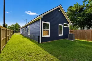 8403 Caddo Rd St, Houston, TX 77078 - Photo 23