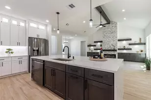 159 Rd 6613, Dayton, TX 77535 - Photo 17