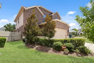 16451 Rosary Pea Pl, Conroe, TX 77385 - Photo 3
