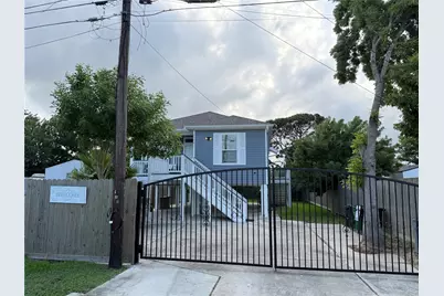 1130 10th Street, Dickinson, TX 77539 - Photo 1