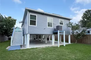 1130 10th St, Dickinson, TX 77539 - Photo 17