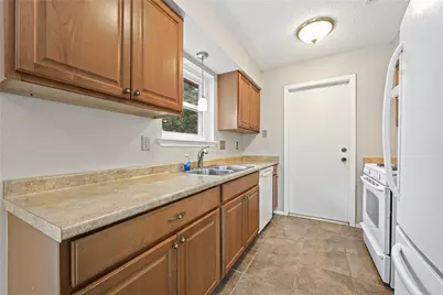 19439 Cypress Harbor Drive, Katy, TX 77449 - Photo 11