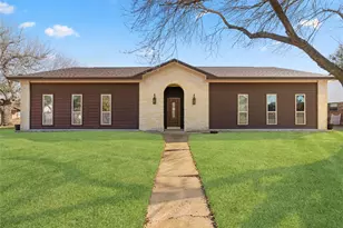 357 W Castle Harbour Dr, Friendswood, TX 77546 - Photo 1