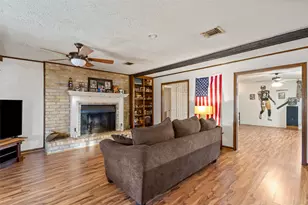 357 W Castle Harbour Dr, Friendswood, TX 77546 - Photo 15