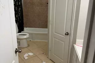 16122 Hidden Crest Dr, Houston, TX 77049 - Photo 7