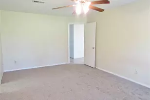 3127 Wagon Trail Dr, Sugar Land, TX 77479 - Photo 11
