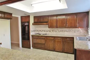3127 Wagon Trail Dr, Sugar Land, TX 77479 - Photo 7