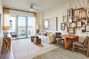 2727 Travis St, Houston, TX 77006 - Photo 9