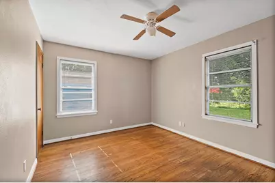 5532 Meadow Creek Lane, Houston, TX 77017 - Photo 13