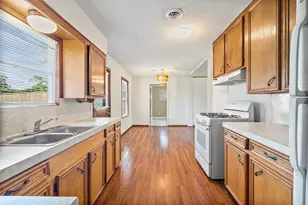 5532 Meadow Creek Ln, Houston, TX 77017 - Photo 9