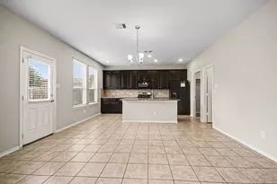 13211 Barrington Oaks Cir, Houston, TX 77044 - Photo 7