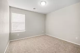 13211 Barrington Oaks Cir, Houston, TX 77044 - Photo 13