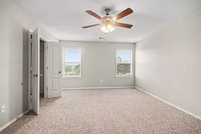 13211 Barrington Oaks Circle, Houston, TX 77044 - Photo 11