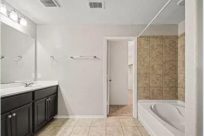 13211 Barrington Oaks Circle, Houston, TX 77044 - Photo 19